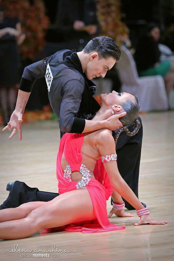 Ropa para Bailes Latinos ]- Bailongas